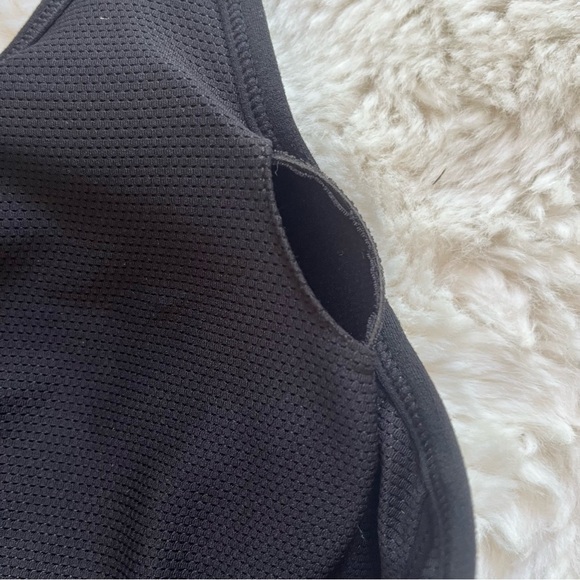Athleta Black Strappy Sports Bra M - Picture 7 of 8